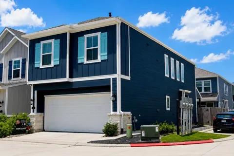 624 Pelican Drive