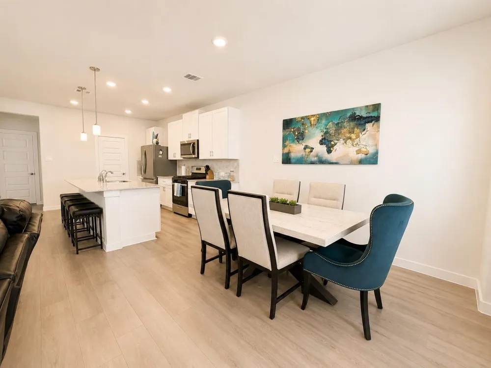 624 Pelican Drive Kemah, TX 77565