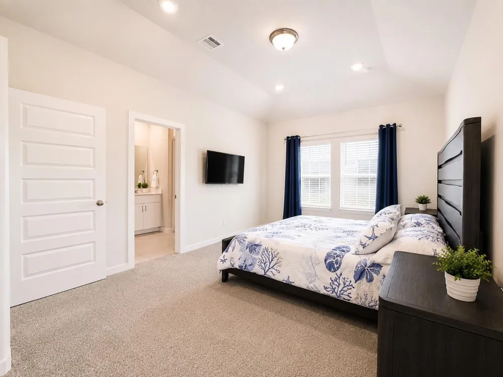 624 Pelican Drive Kemah, TX 77565