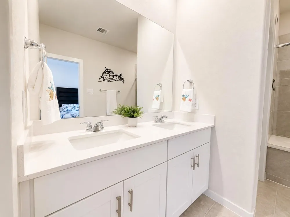 624 Pelican Drive Kemah, TX 77565