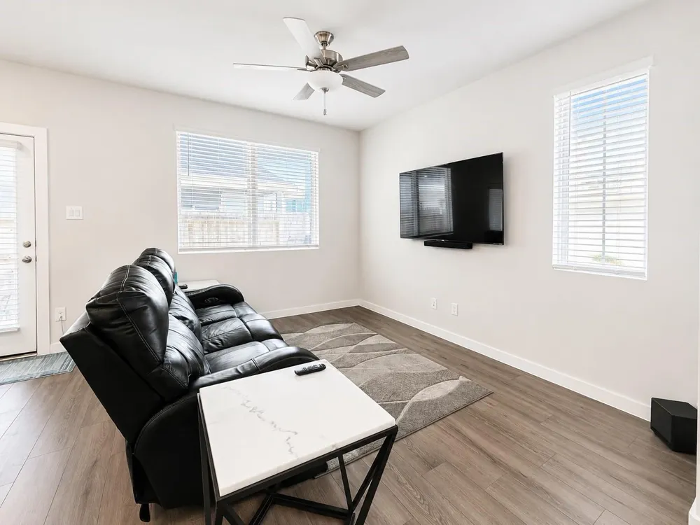624 Pelican Drive Kemah, TX 77565