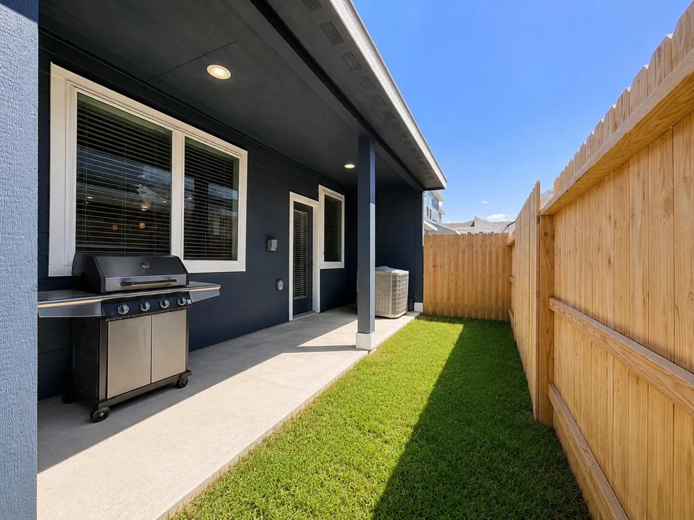 624 Pelican Drive Kemah, TX 77565
