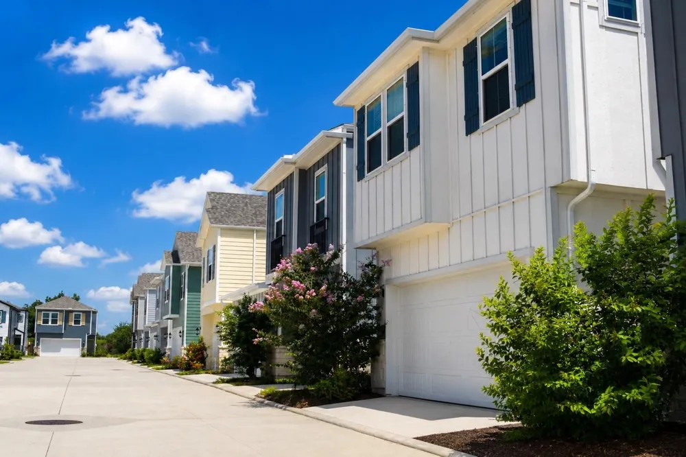 624 Pelican Drive Kemah, TX 77565