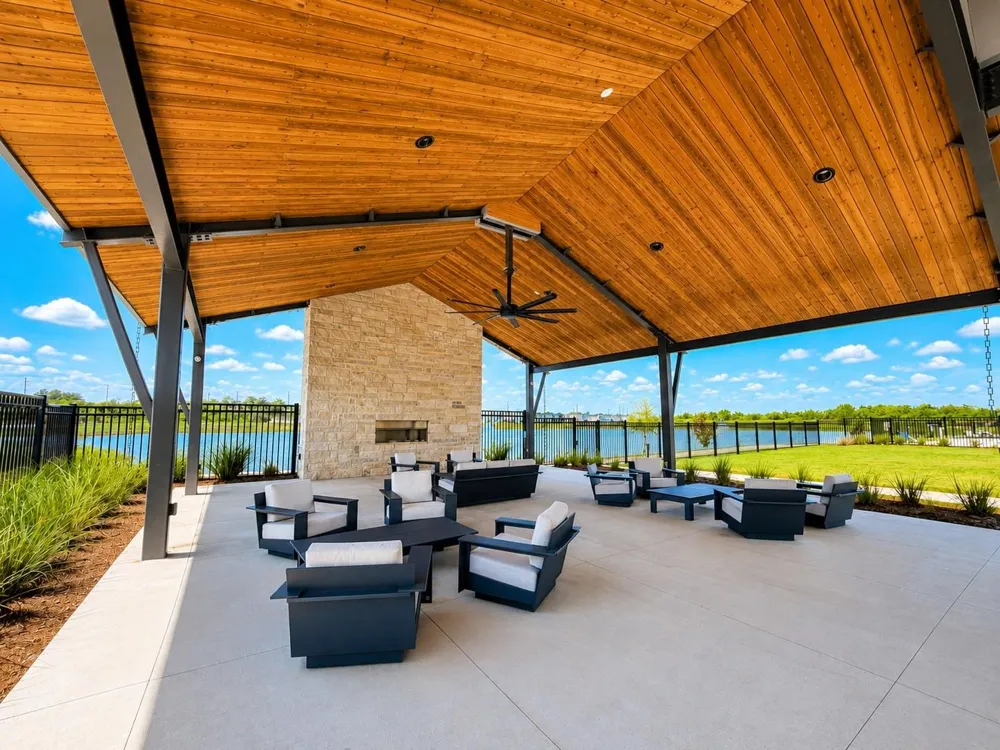 624 Pelican Drive Kemah, TX 77565