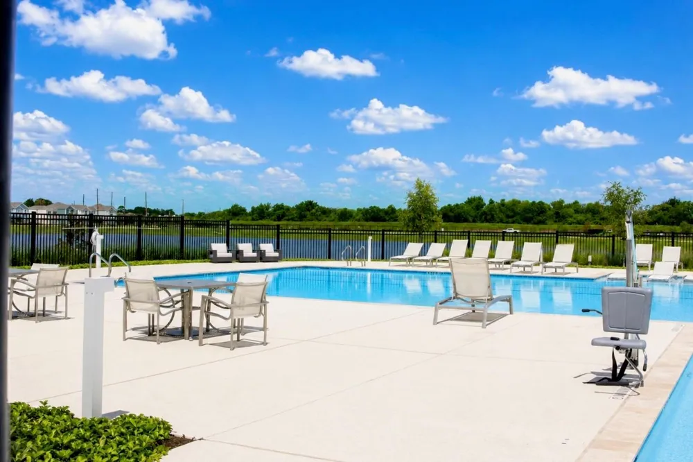 624 Pelican Drive Kemah, TX 77565
