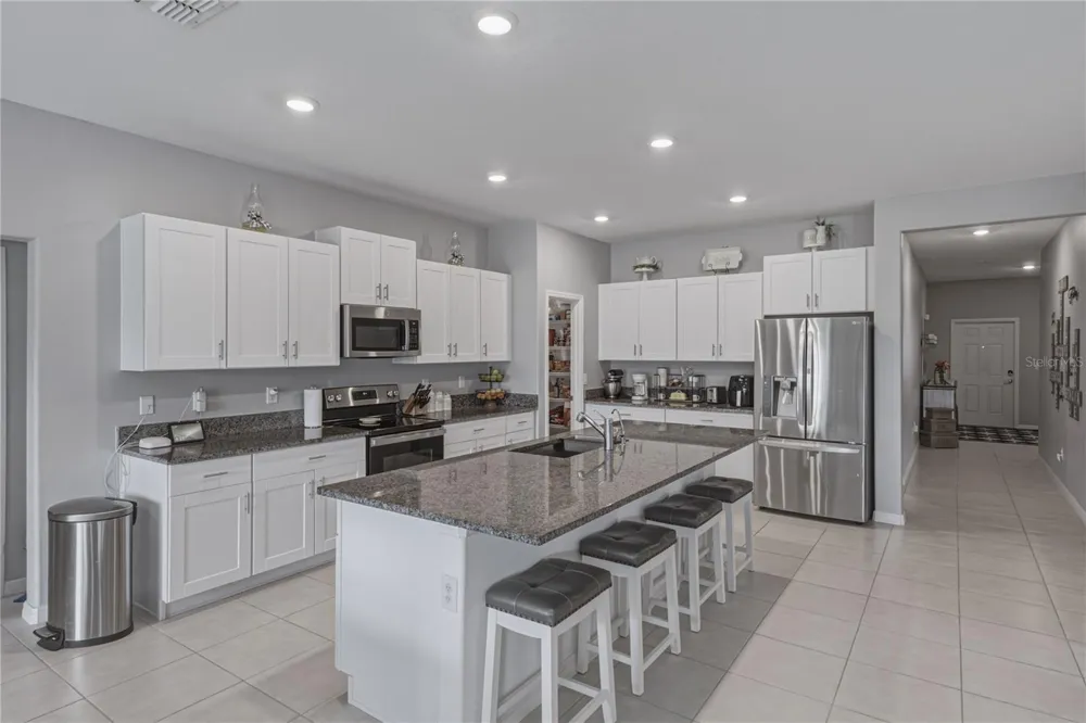 2922 FLYING BLACKBIRD ROAD Bartow, FL 33830