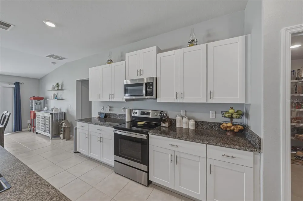 2922 FLYING BLACKBIRD ROAD Bartow, FL 33830