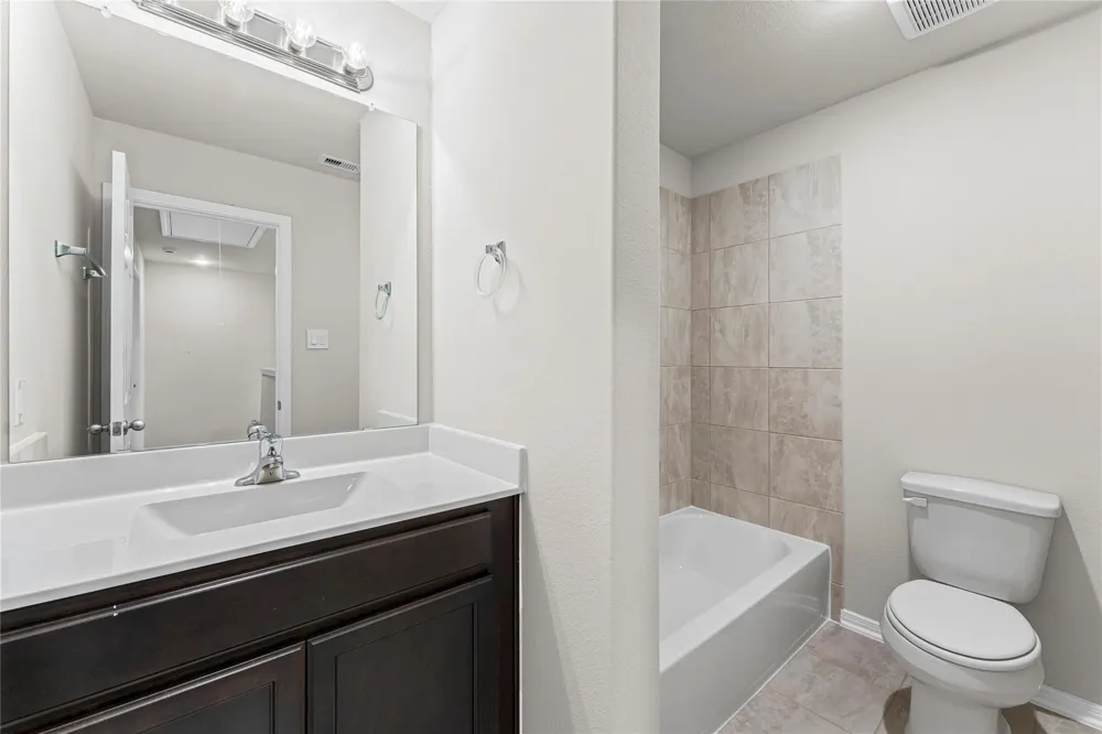 1376 Mixander Way La Porte, TX 77571