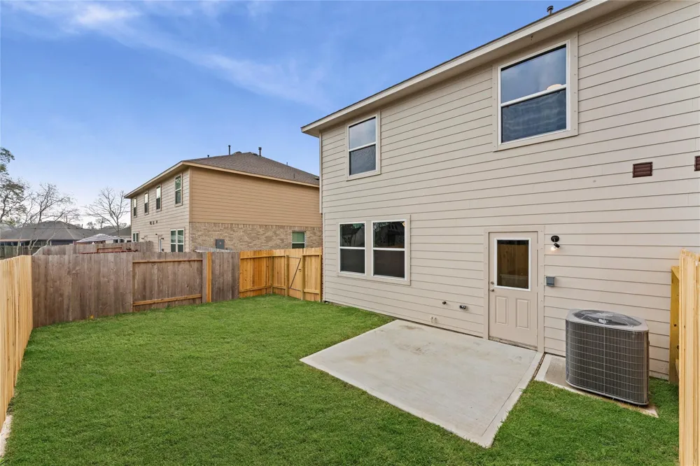 1376 Mixander Way La Porte, TX 77571