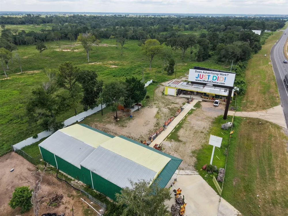 26962 Hwy 6 Hempstead, TX 77445