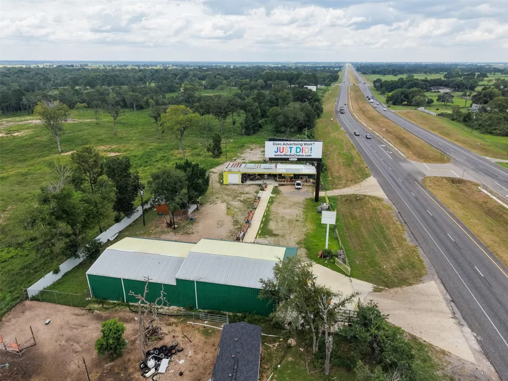 26962 Hwy 6 Hempstead, TX 77445