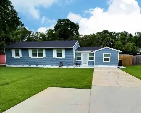 236 NE Beachview Dr Drive