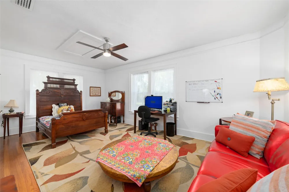 401 E Main Street Weimar, TX 78962