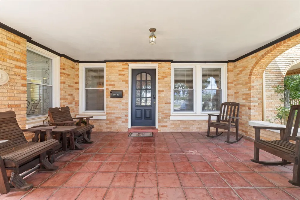 401 E Main Street Weimar, TX 78962