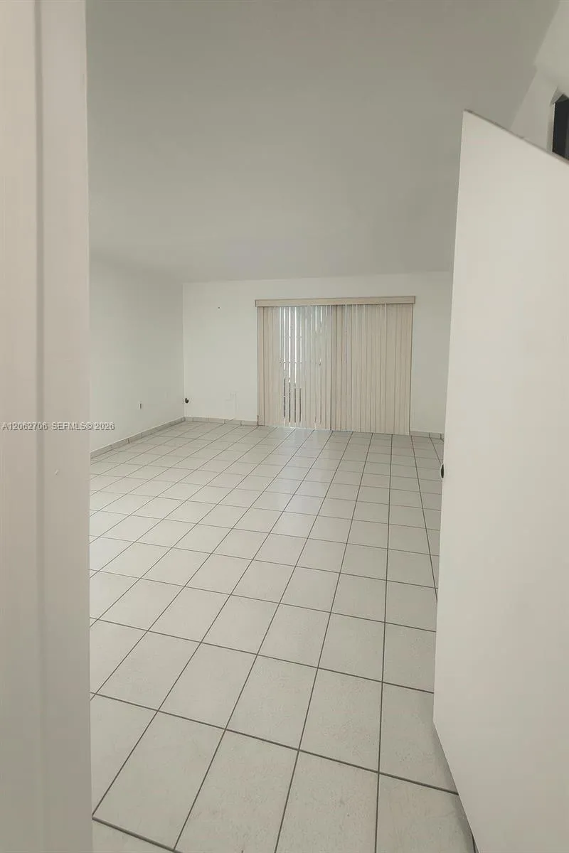 8170 NW 10th St #2 Miami, FL 33126