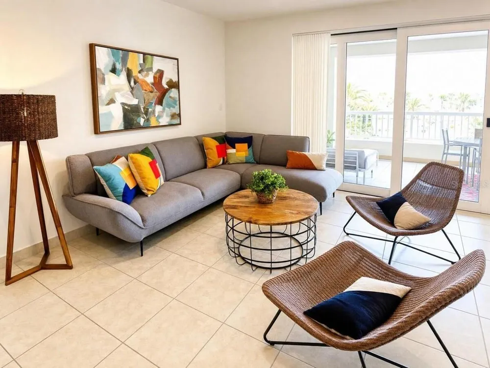 100 OCEAN DRIVE #131 Humacao, PR 00791