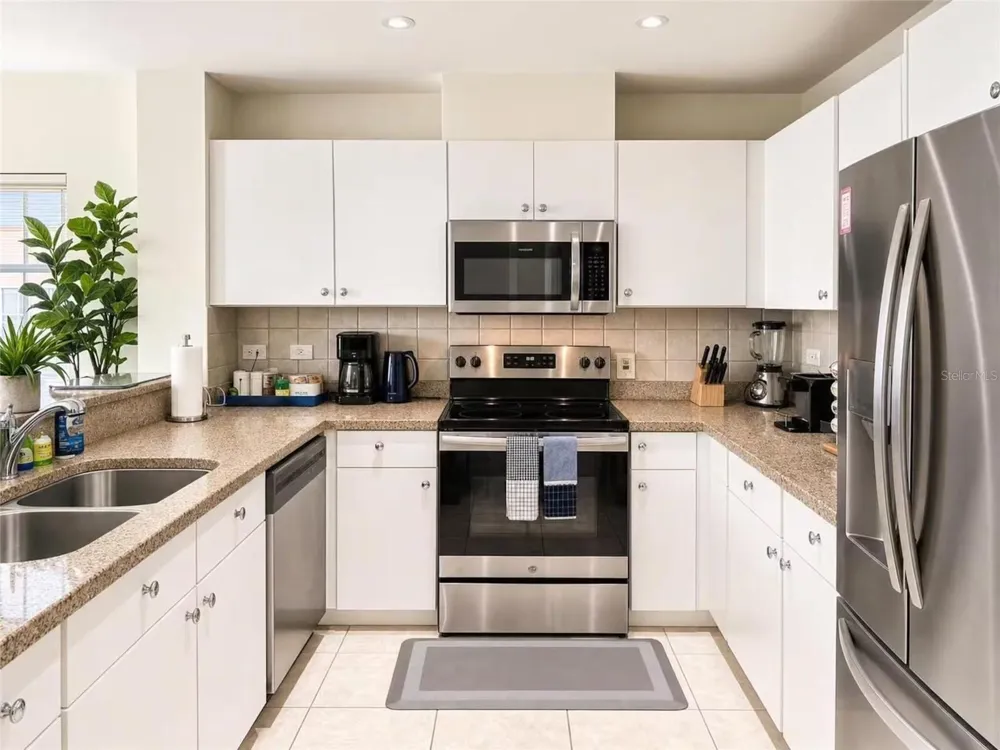 100 OCEAN DRIVE #131 Humacao, PR 00791