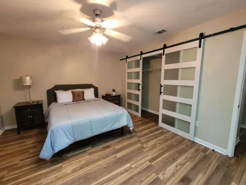 98 Country Club Road
