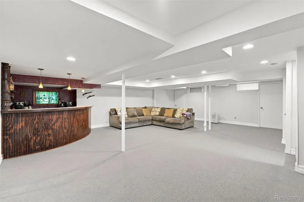 52844 Karon Drive Macomb Township, MI 48042