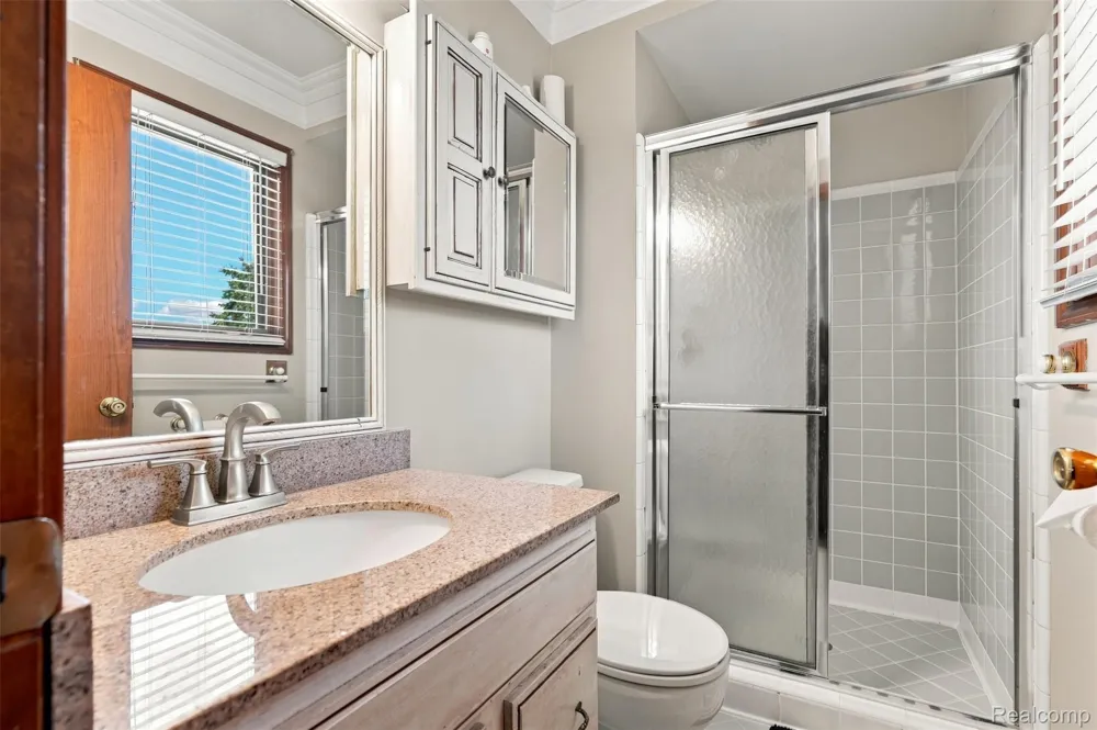 52844 Karon Drive Macomb Township, MI 48042