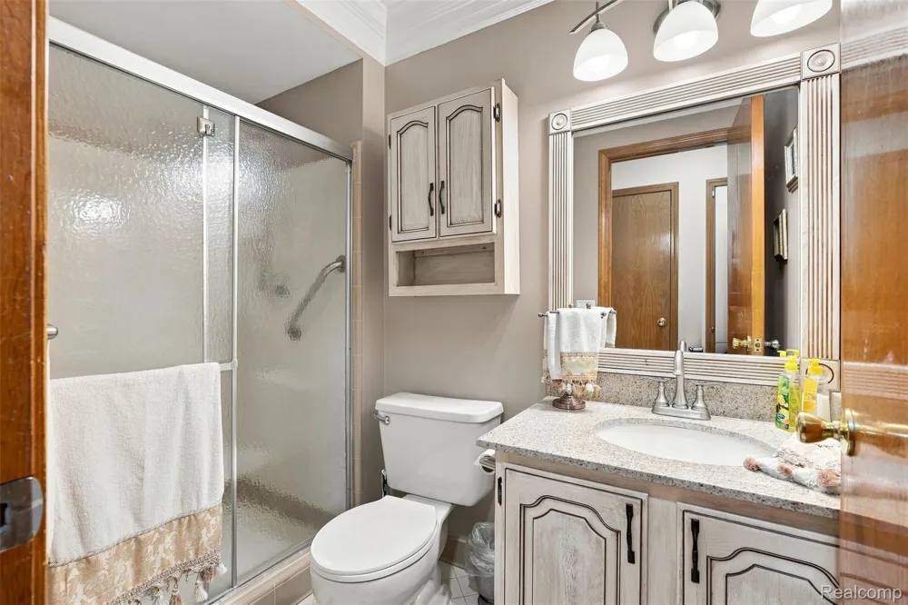 52844 Karon Drive Macomb Township, MI 48042