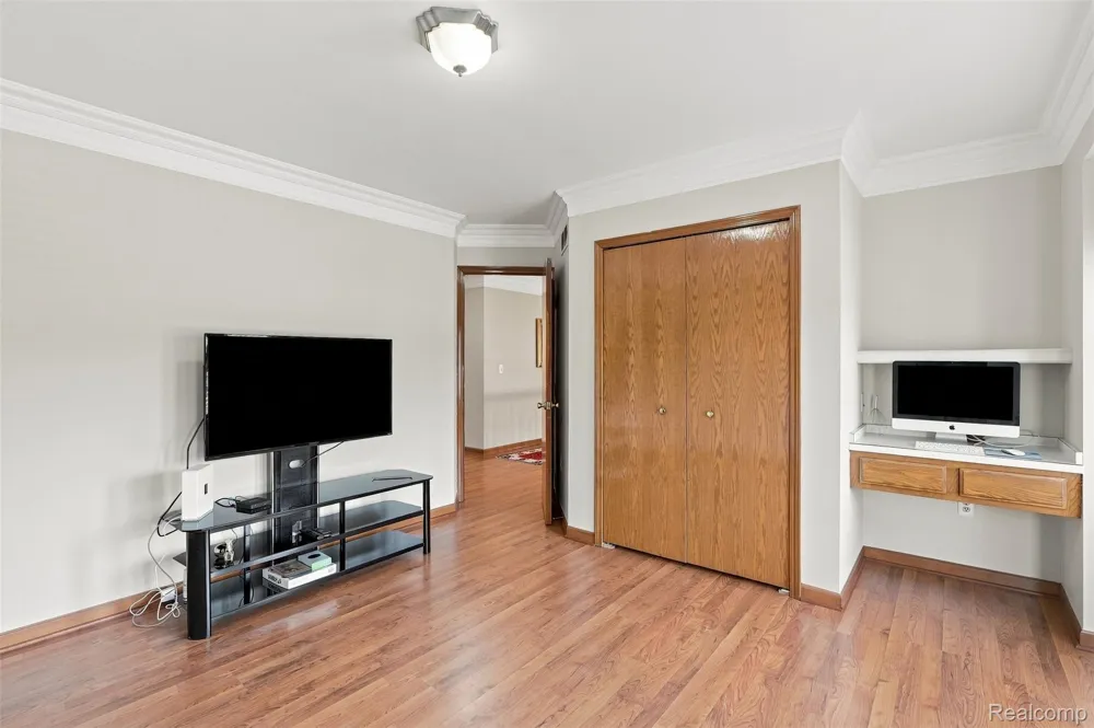52844 Karon Drive Macomb Township, MI 48042