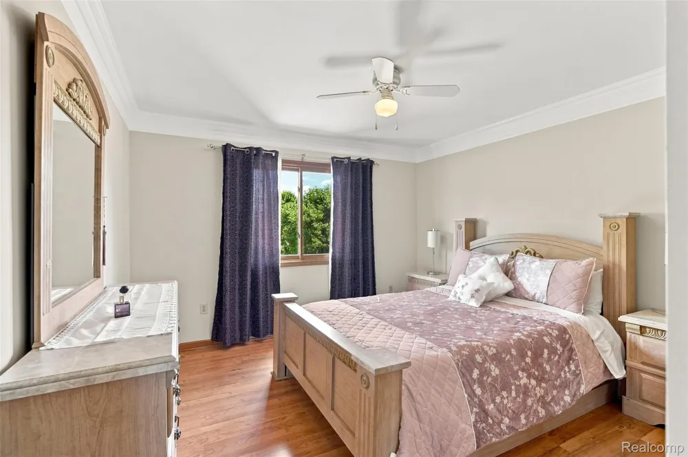 52844 Karon Drive Macomb Township, MI 48042