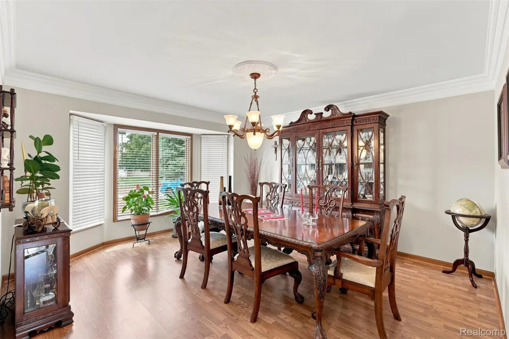 52844 Karon Drive Macomb Township, MI 48042