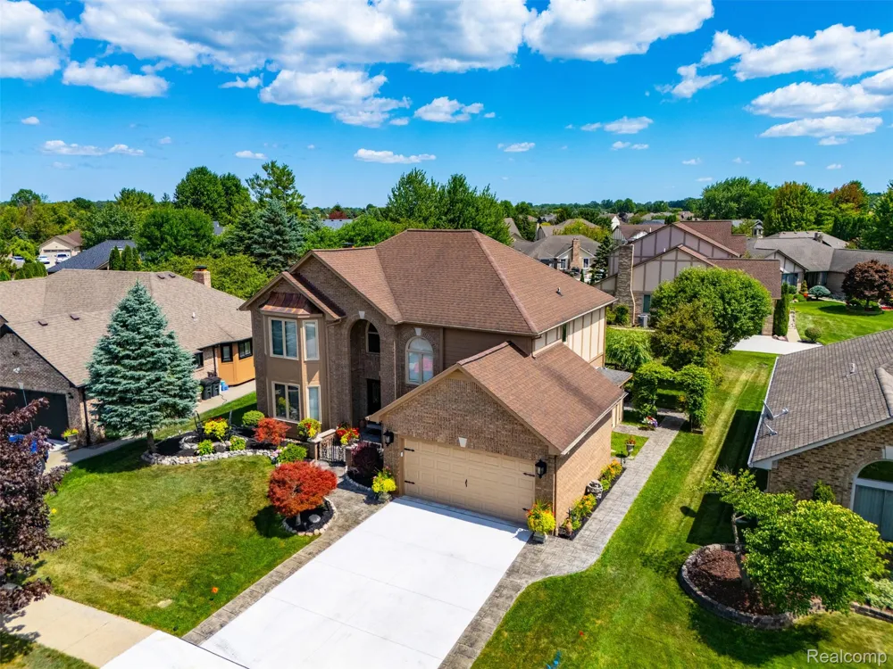 52844 Karon Drive Macomb Township, MI 48042