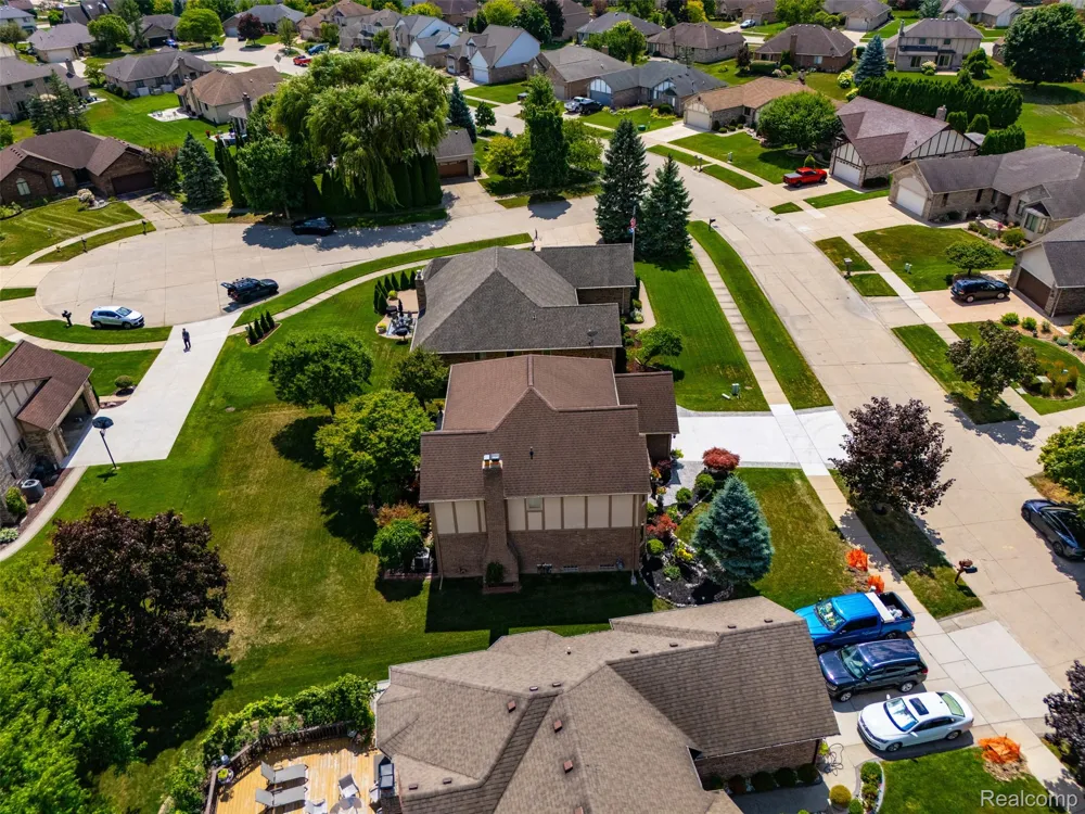 52844 Karon Drive Macomb Township, MI 48042