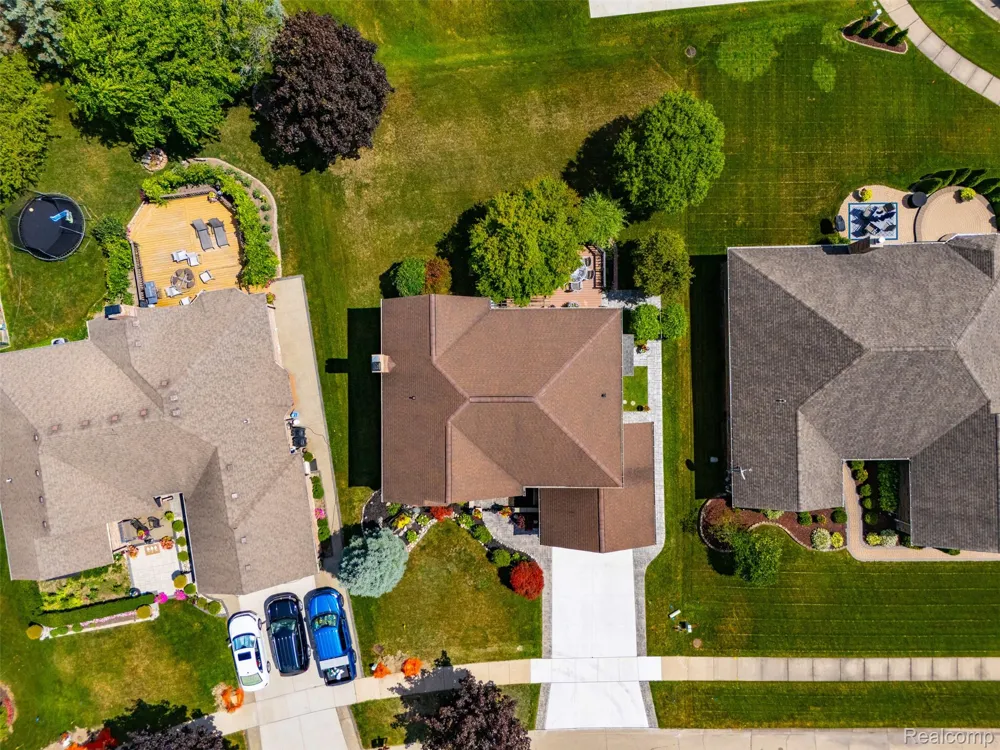 52844 Karon Drive Macomb Township, MI 48042