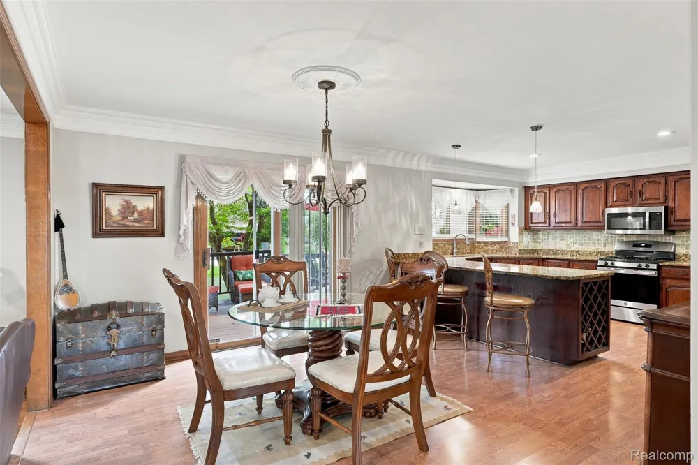 52844 Karon Drive Macomb Township, MI 48042