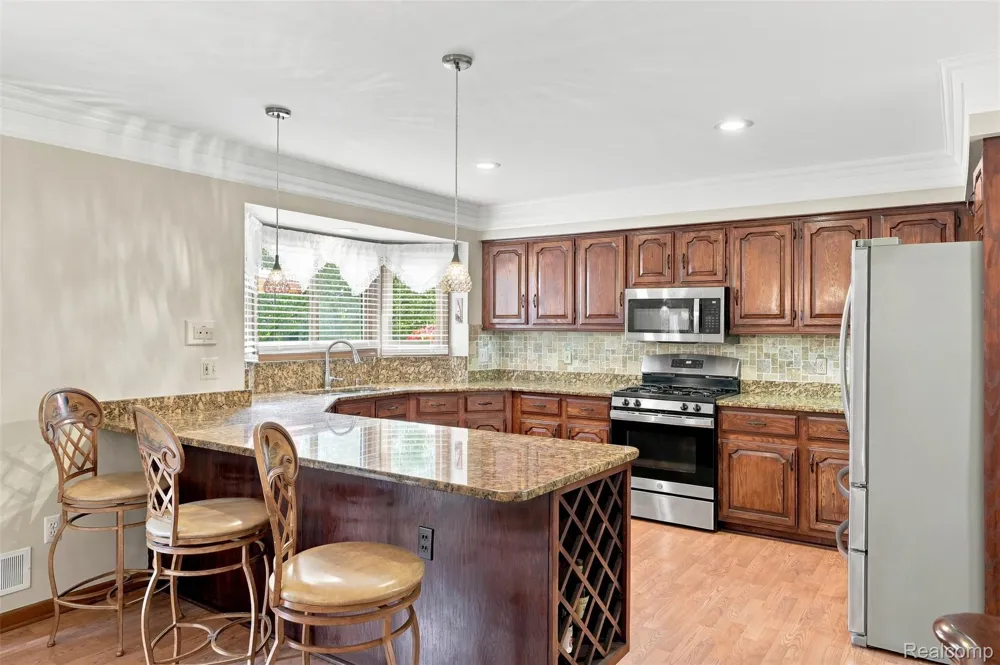 52844 Karon Drive Macomb Township, MI 48042