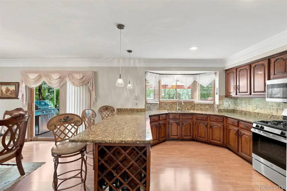 52844 Karon Drive Macomb Township, MI 48042