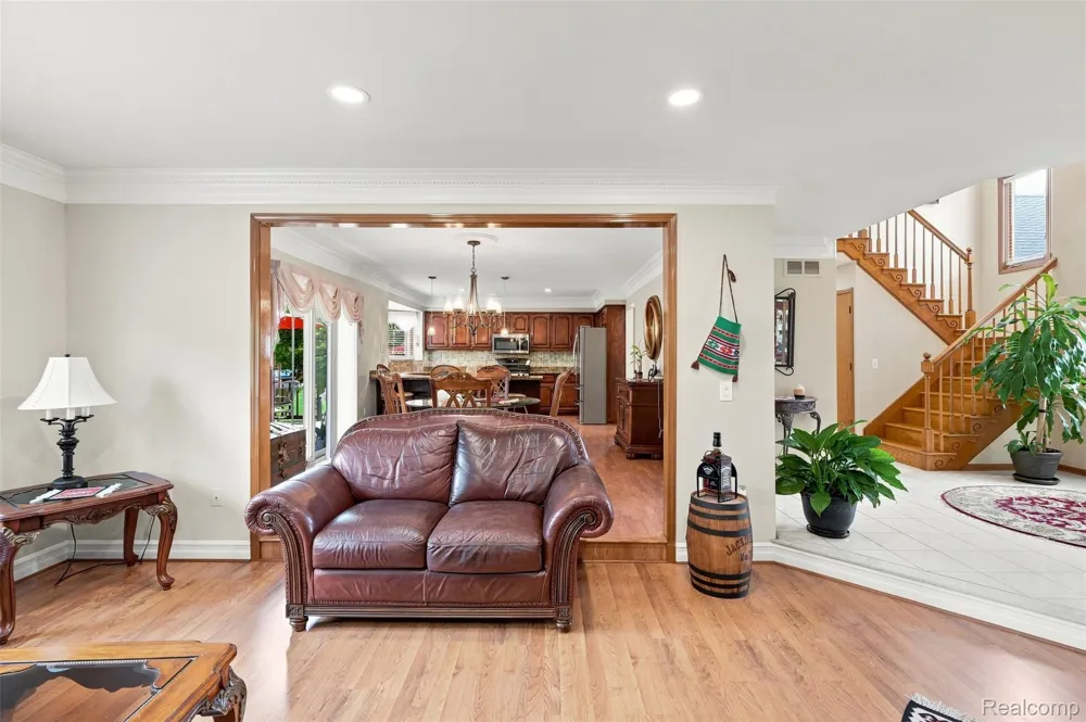 52844 Karon Drive Macomb Township, MI 48042