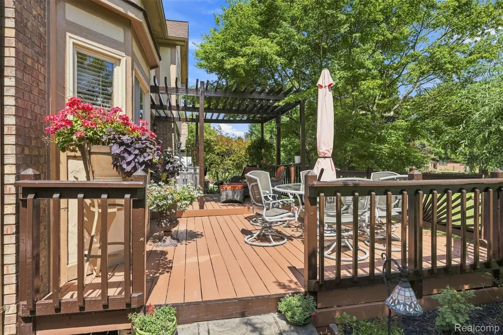 52844 Karon Drive Macomb Township, MI 48042