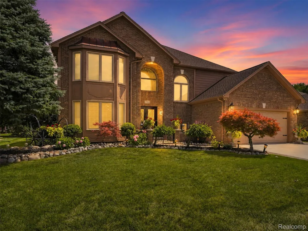 52844 Karon Drive Macomb Township, MI 48042
