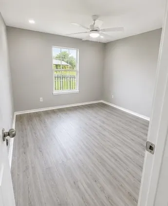 1217 S 9th Street Corsicana, TX 75110