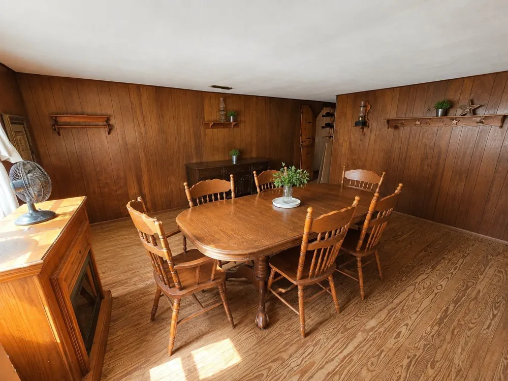 570 An County Road 2419 Montalba, TX 75853