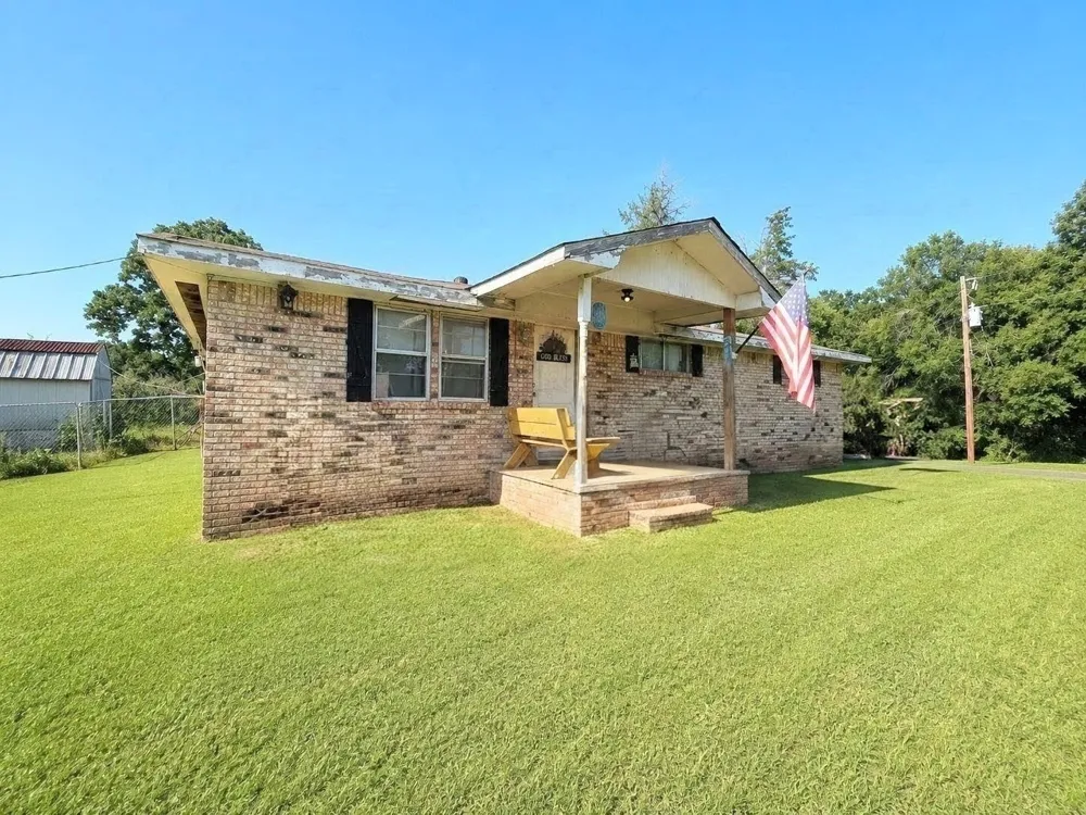 570 An County Road 2419 Montalba, TX 75853