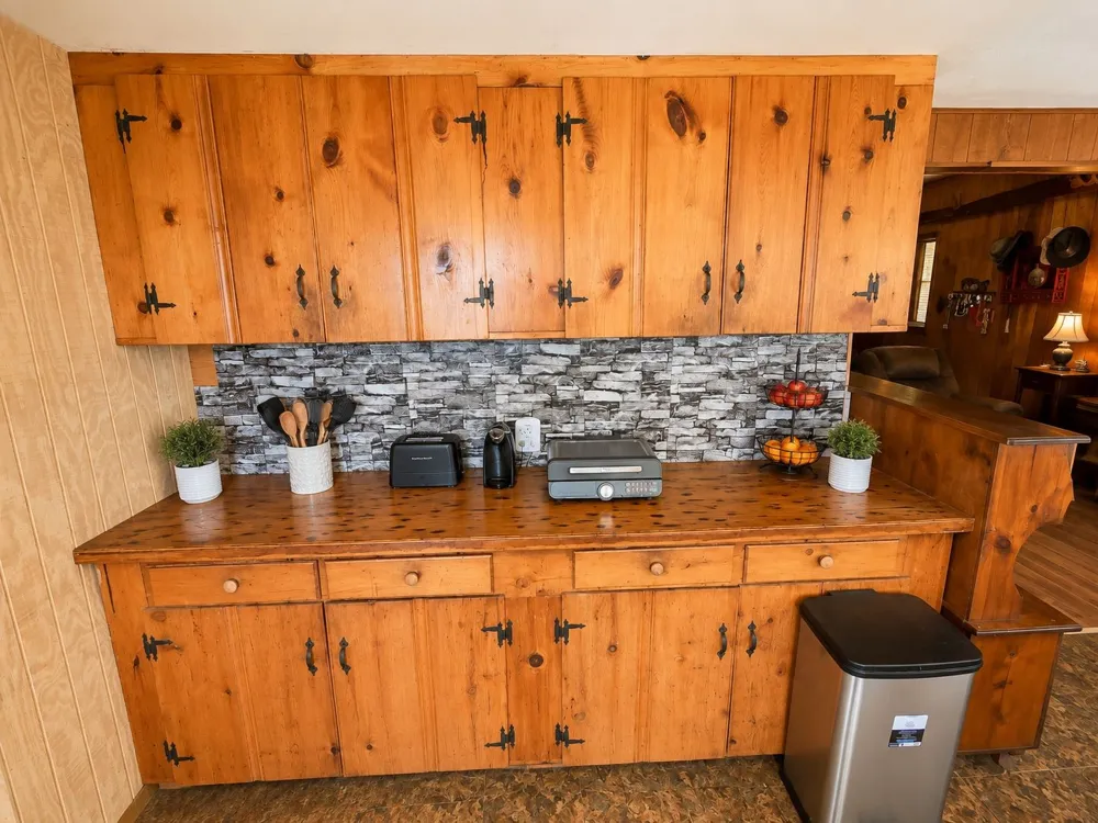 570 An County Road 2419 Montalba, TX 75853