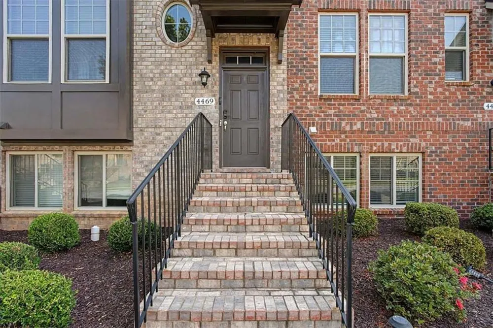 4469 Dunblane Avenue Sugar Hill, GA 30518