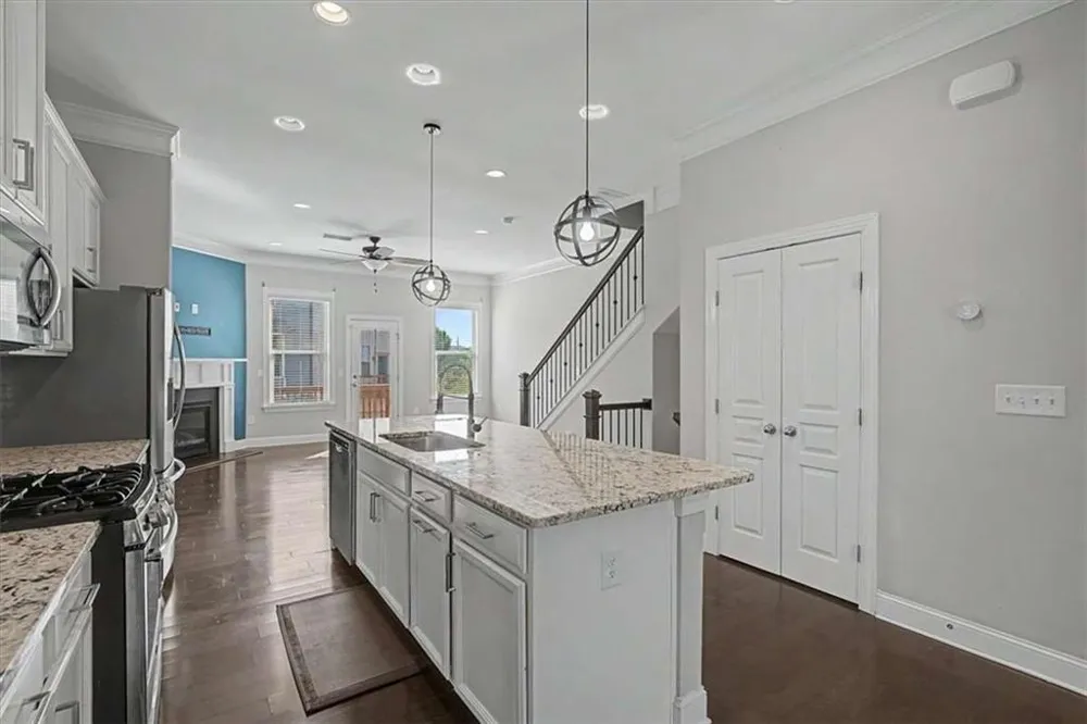 4469 Dunblane Avenue Sugar Hill, GA 30518