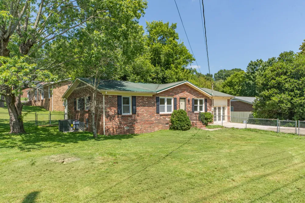 548 Spring St Lewisburg, TN 37091