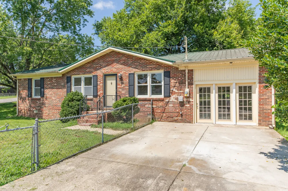 548 Spring St Lewisburg, TN 37091
