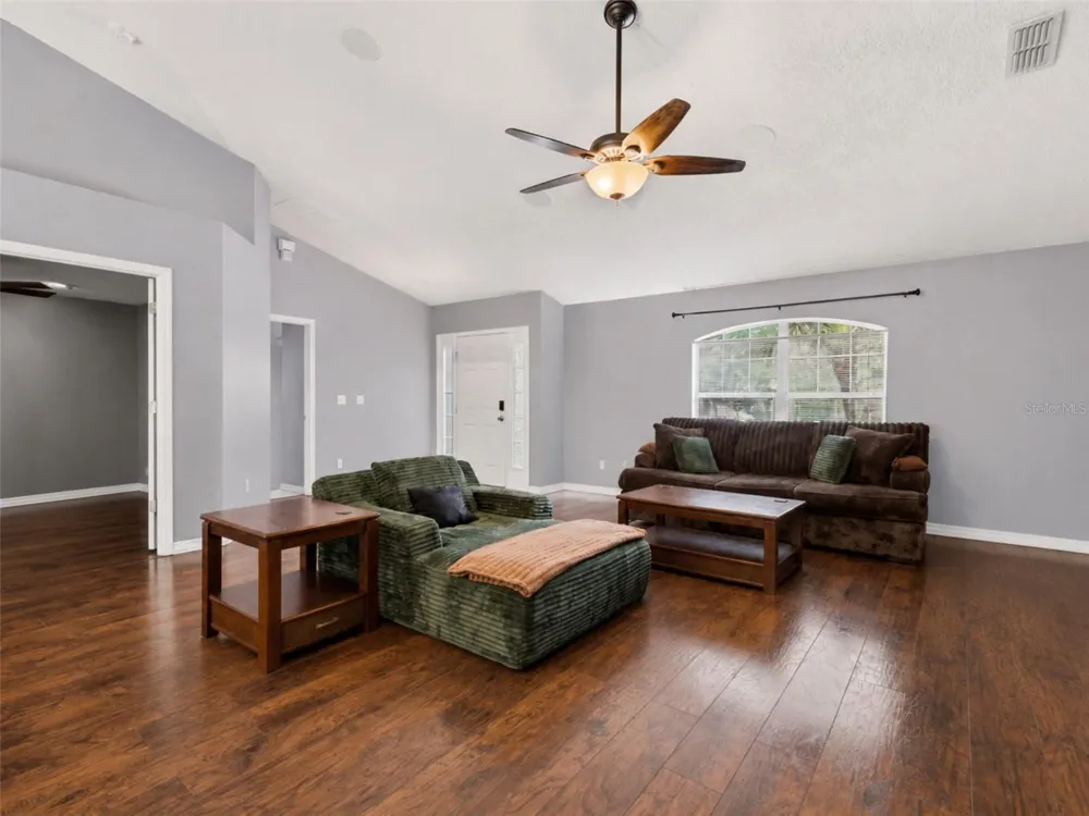 1313 OAK VALLEY BOULEVARD Minneola, FL 34715