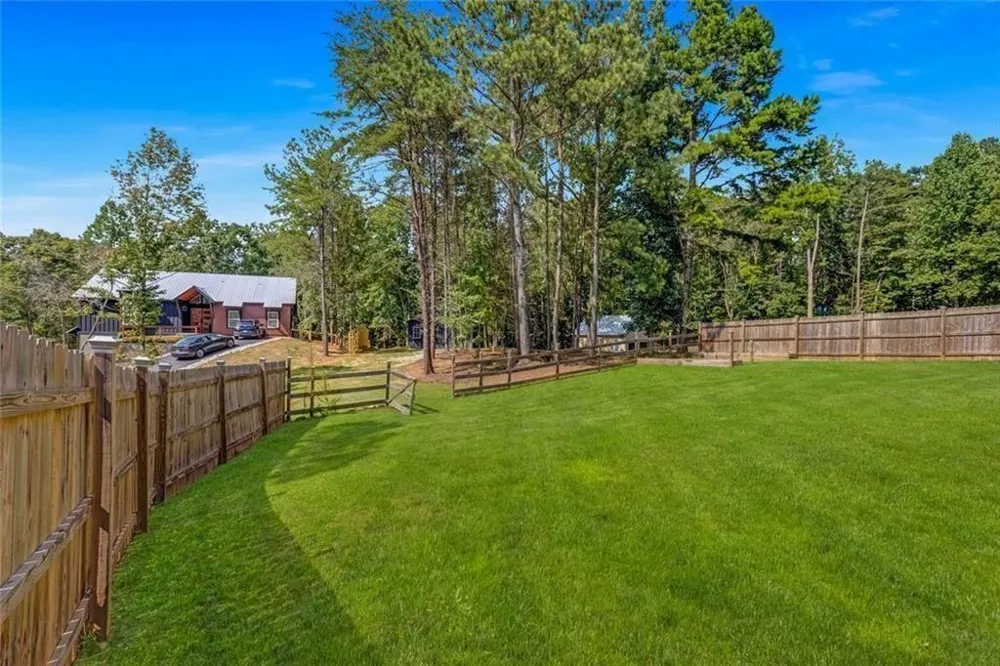 5466 Whitehall Road Lula, GA 30554