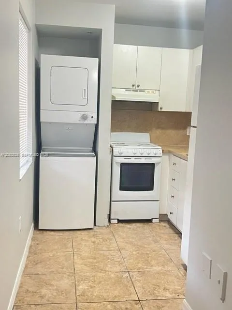 1930 SW 2nd St #3 Miami, FL 33135