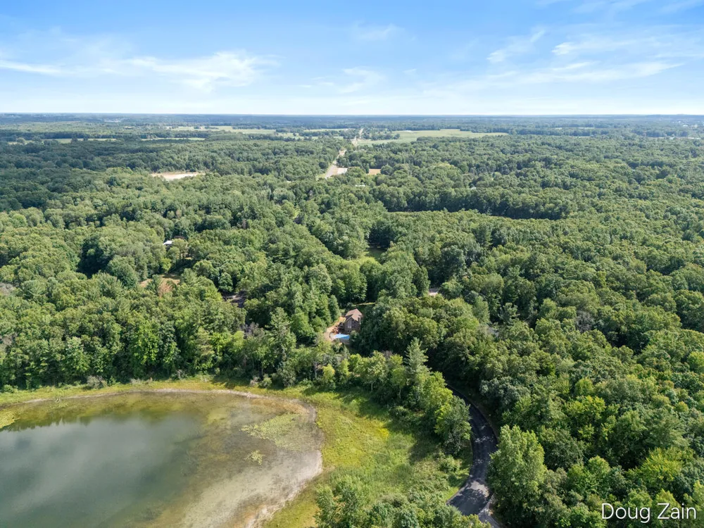 11890 Sandy Oak Court NE Cedar Springs, MI 49319