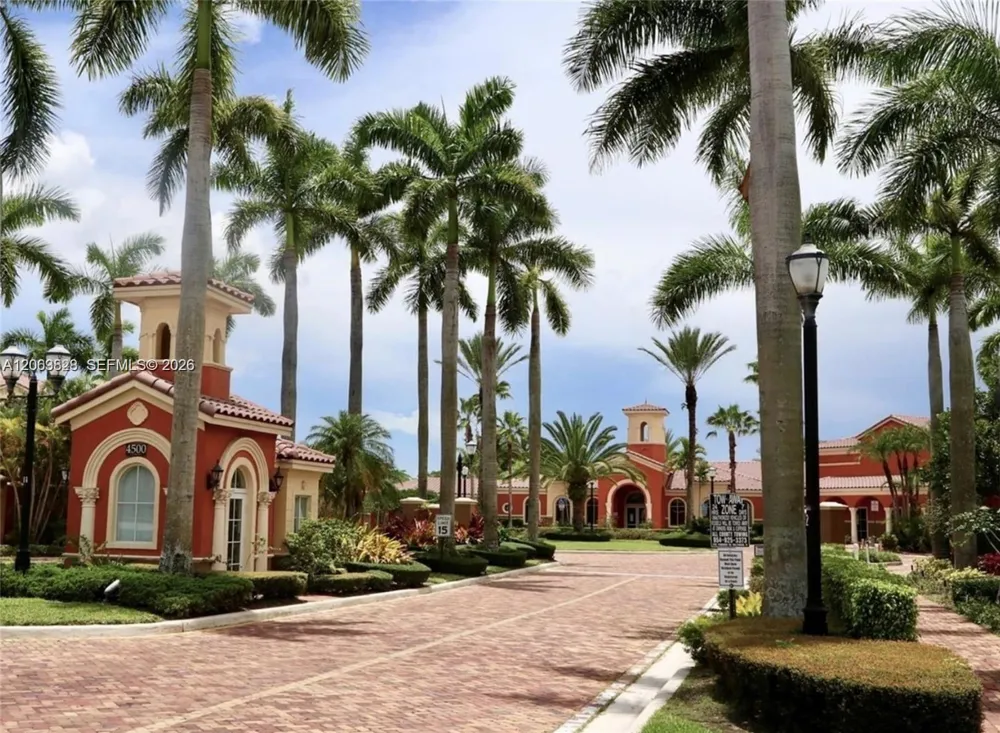 4704 SW 160th Ave #222 Miramar, FL 33027